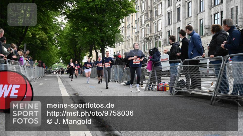 14.06.2026 - REWE Women's Run J. Mangold http://msf.ph/oto/9758036 14.06.2026 10:58:04 Ziel 5111, 5303, 5320, 5679, 5871, 5898 meine-sportfotos.de