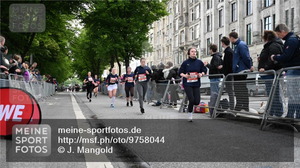 14.06.2026 - REWE Women's Run J. Mangold http://msf.ph/oto/9758044 14.06.2026 10:58:05 Ziel 5111, 5303, 5320, 5679, 5871, 5898 meine-sportfotos.de