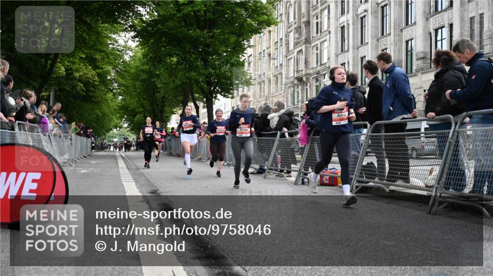 14.06.2026 - REWE Women's Run J. Mangold http://msf.ph/oto/9758046 14.06.2026 10:58:05 Ziel 5111, 5303, 5320, 5679, 5871, 5898 meine-sportfotos.de