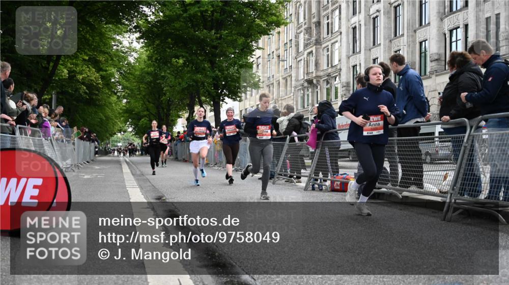 14.06.2026 - REWE Women's Run J. Mangold http://msf.ph/oto/9758049 14.06.2026 10:58:05 Ziel 5111, 5303, 5320, 5679, 5871, 5898 meine-sportfotos.de