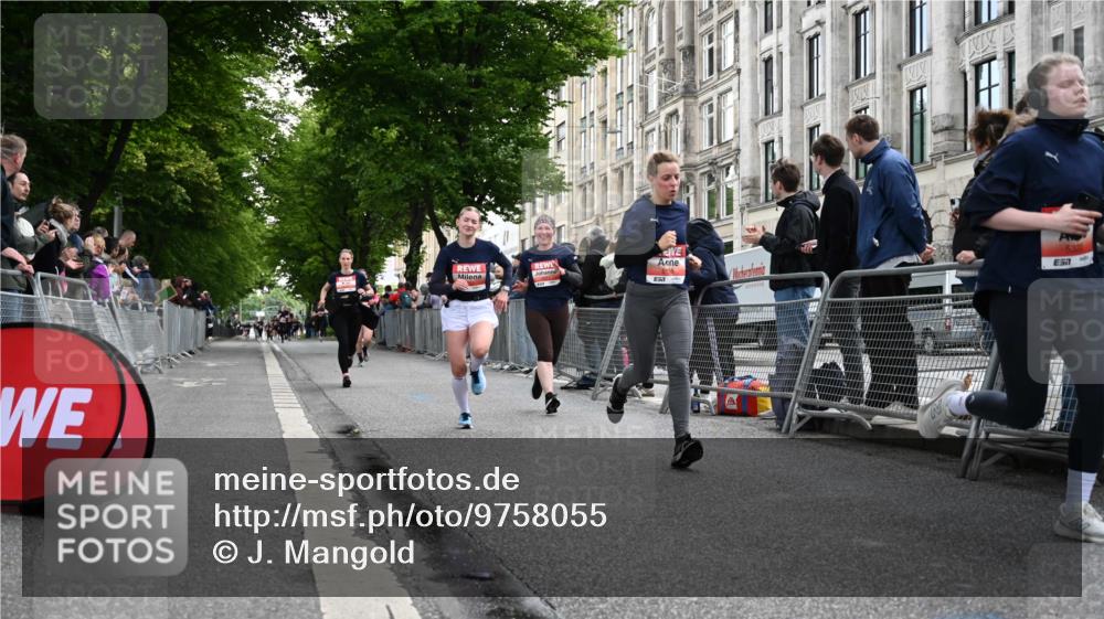 14.06.2026 - REWE Women's Run J. Mangold http://msf.ph/oto/9758055 14.06.2026 10:58:06 Ziel 5107, 5111, 5303, 5320, 5679, 5871, 5898 meine-sportfotos.de