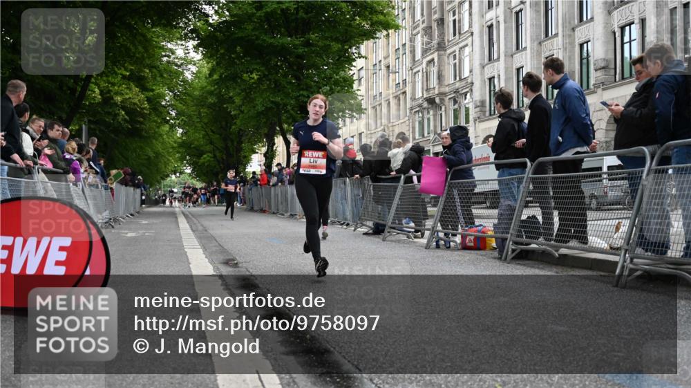 14.06.2026 - REWE Women's Run J. Mangold http://msf.ph/oto/9758097 14.06.2026 10:58:18 Ziel 5086, 5980 meine-sportfotos.de