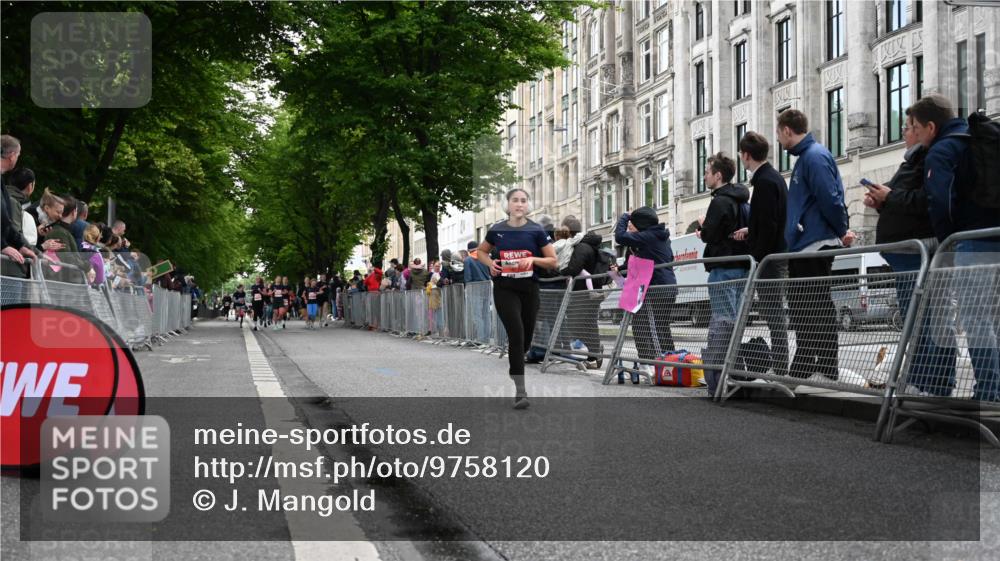 14.06.2026 - REWE Women's Run J. Mangold http://msf.ph/oto/9758120 14.06.2026 10:58:24 Ziel 5086, 5713 meine-sportfotos.de