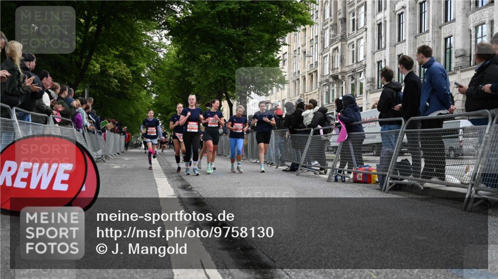 14.06.2026 - REWE Women's Run J. Mangold http://msf.ph/oto/9758130 14.06.2026 10:58:32 Ziel 5066, 5067, 5402, 5553, 5585, 5616, 5741, 5766, 5911, 6036 meine-sportfotos.de