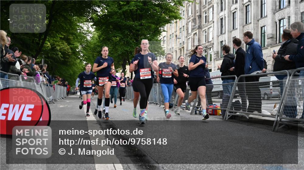 14.06.2026 - REWE Women's Run J. Mangold http://msf.ph/oto/9758148 14.06.2026 10:58:33 Ziel 5066, 5067, 5402, 5553, 5585, 5616, 5741, 5766, 5911, 6036 meine-sportfotos.de