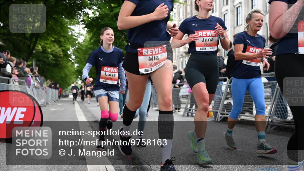 14.06.2026 - REWE Women's Run J. Mangold http://msf.ph/oto/9758163 14.06.2026 10:58:35 Ziel 5066, 5067, 5142, 5144, 5154, 5226, 5402, 5553, 5585, 5616, 5741, 5766, 5911, 6036 meine-sportfotos.de