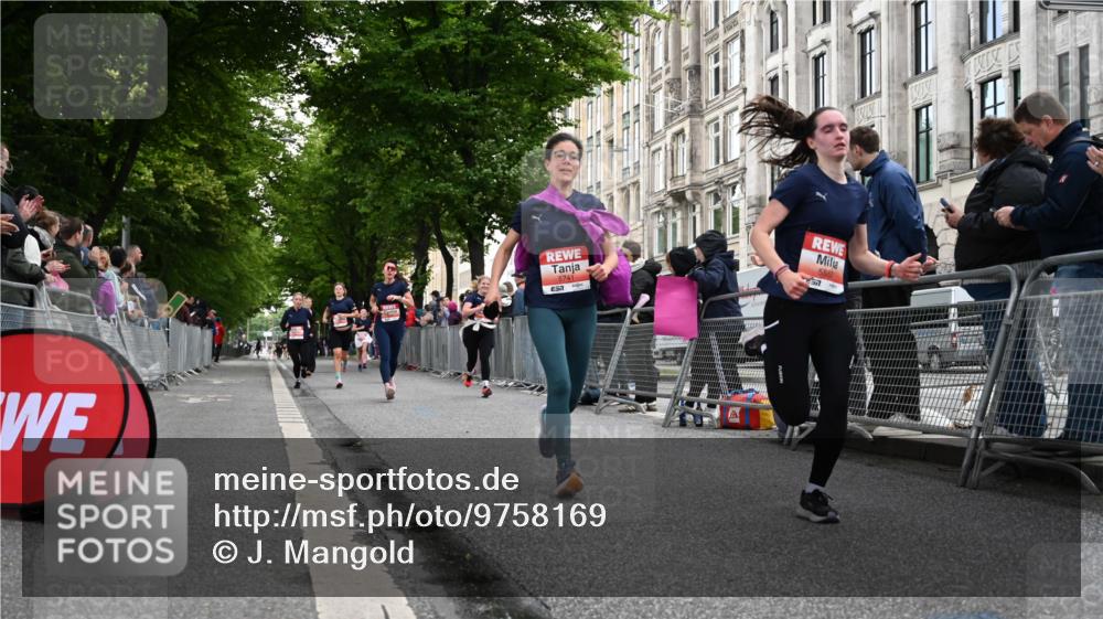 14.06.2026 - REWE Women's Run J. Mangold http://msf.ph/oto/9758169 14.06.2026 10:58:36 Ziel 5066, 5067, 5142, 5144, 5154, 5226, 5376, 5402, 5553, 5585, 5616, 5741, 5766, 5911, 6036 meine-sportfotos.de