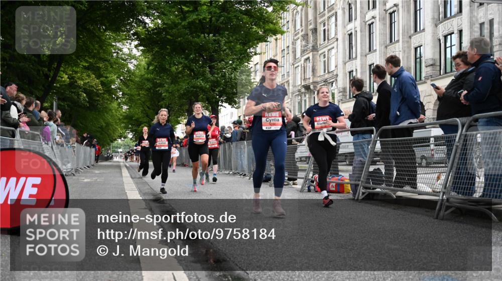 14.06.2026 - REWE Women's Run J. Mangold http://msf.ph/oto/9758184 14.06.2026 10:58:39 Ziel 5066, 5067, 5142, 5144, 5154, 5226, 5376, 5402, 5553, 5616, 5741, 5766, 5986 meine-sportfotos.de