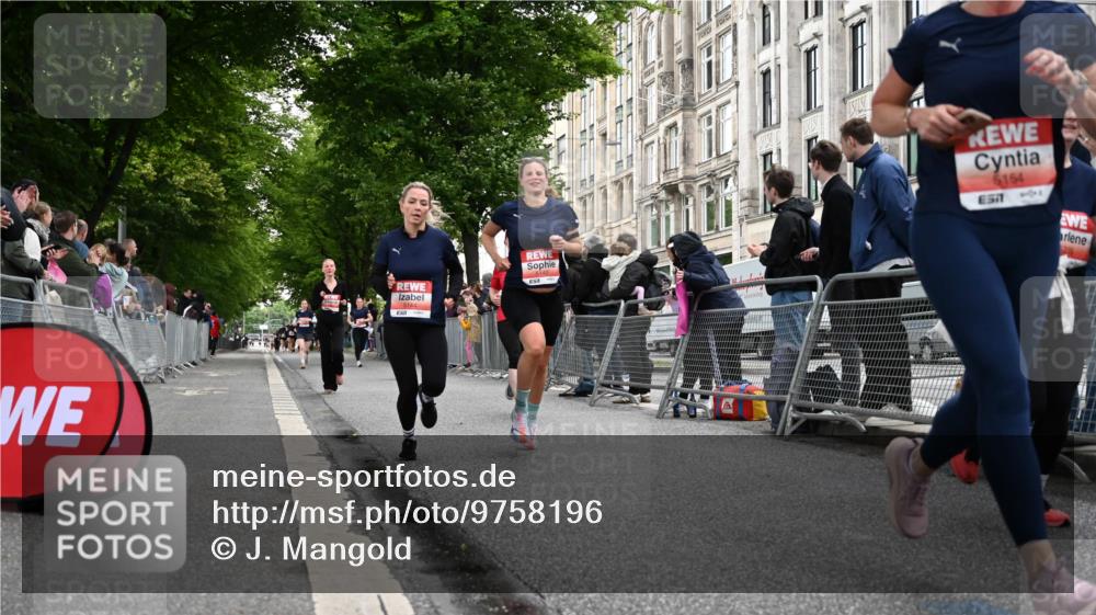 14.06.2026 - REWE Women's Run J. Mangold http://msf.ph/oto/9758196 14.06.2026 10:58:40 Ziel 5142, 5144, 5154, 5226, 5376, 5553, 5741, 5986 meine-sportfotos.de