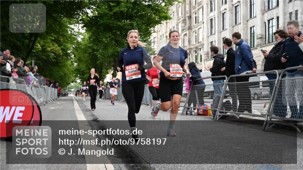 14.06.2026 - REWE Women's Run J. Mangold http://msf.ph/oto/9758197 14.06.2026 10:58:41 Ziel 5142, 5144, 5154, 5226, 5376, 5703, 5741, 5986 meine-sportfotos.de
