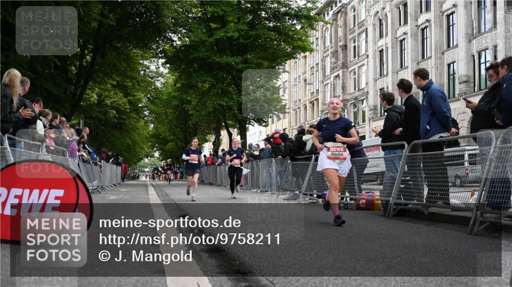 14.06.2026 - REWE Women's Run J. Mangold http://msf.ph/oto/9758211 14.06.2026 10:58:45 Ziel 5142, 5144, 5376, 5595, 5675, 5703, 5986 meine-sportfotos.de
