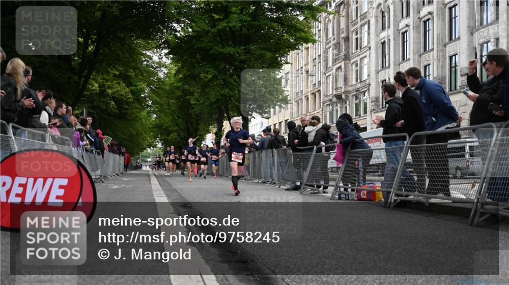 14.06.2026 - REWE Women's Run J. Mangold http://msf.ph/oto/9758245 14.06.2026 10:58:54 Ziel 5731, 6056 meine-sportfotos.de