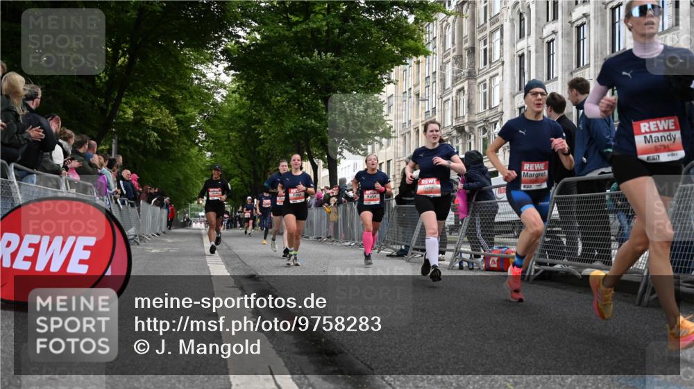 14.06.2026 - REWE Women's Run J. Mangold http://msf.ph/oto/9758283 14.06.2026 10:59:01 Ziel 5095, 5172, 5337, 5635, 5731, 6011, 6020, 6054, 6056 meine-sportfotos.de