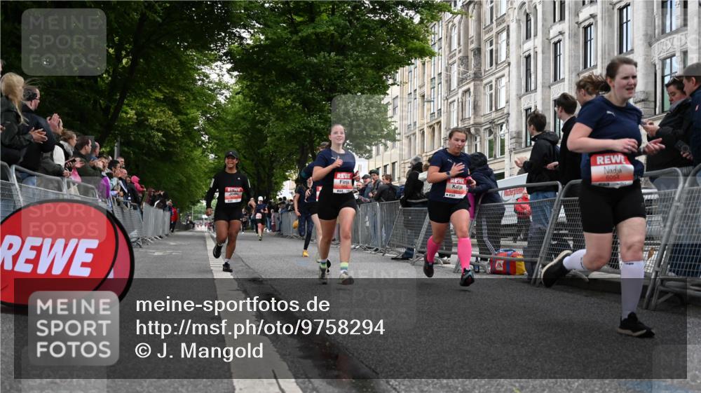 14.06.2026 - REWE Women's Run J. Mangold http://msf.ph/oto/9758294 14.06.2026 10:59:02 Ziel 5095, 5172, 5337, 5635, 5731, 6011, 6020, 6054 meine-sportfotos.de