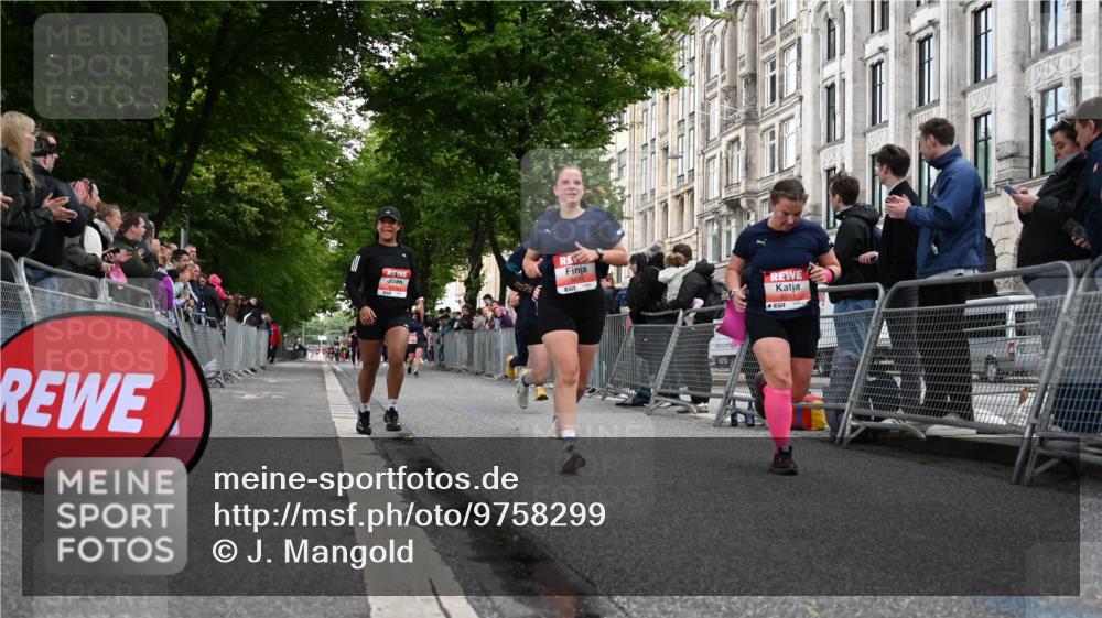 14.06.2026 - REWE Women's Run J. Mangold http://msf.ph/oto/9758299 14.06.2026 10:59:02 Ziel 5095, 5172, 5337, 5635, 5731, 6011, 6020, 6054 meine-sportfotos.de