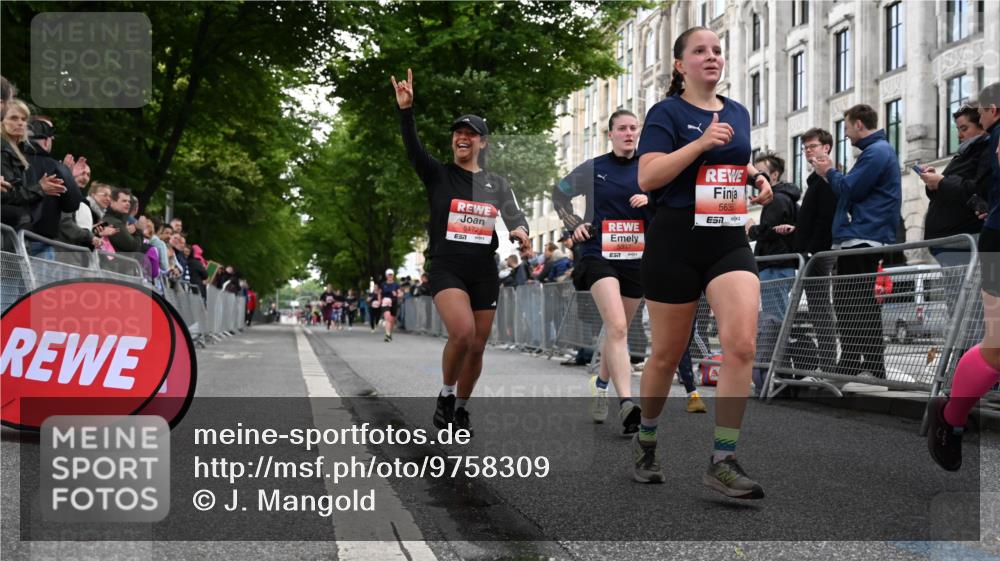 14.06.2026 - REWE Women's Run J. Mangold http://msf.ph/oto/9758309 14.06.2026 10:59:03 Ziel 5095, 5172, 5337, 5635, 5731, 6011, 6020, 6054 meine-sportfotos.de