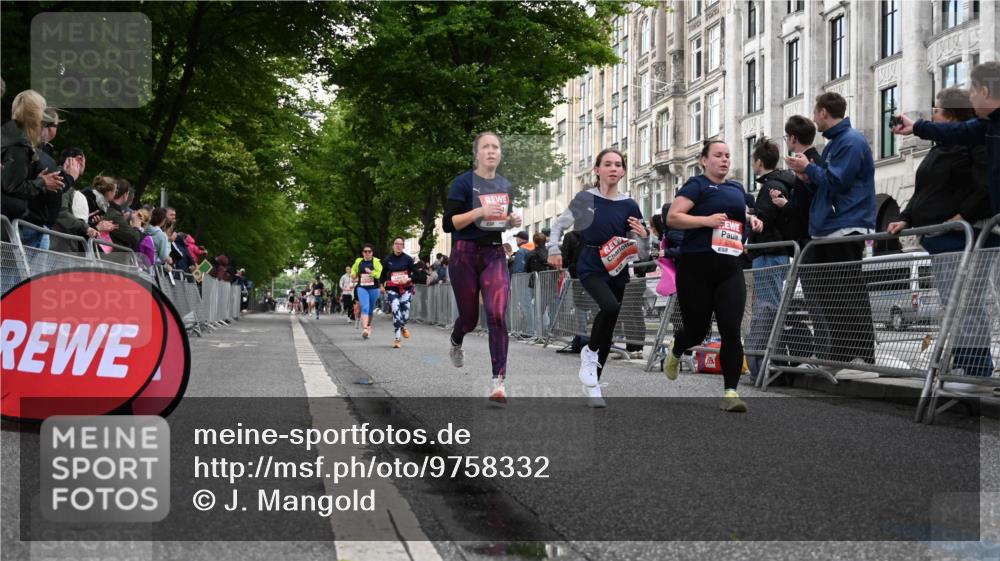 14.06.2026 - REWE Women's Run J. Mangold http://msf.ph/oto/9758332 14.06.2026 10:59:13 Ziel 5032, 5117, 5404, 5409, 5590, 5701, 6016 meine-sportfotos.de