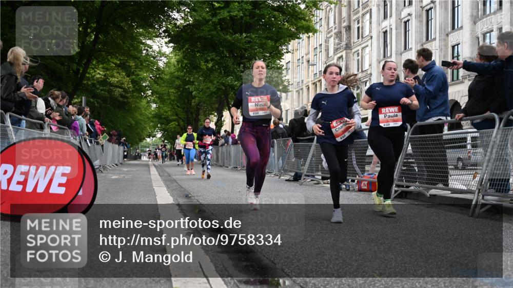 14.06.2026 - REWE Women's Run J. Mangold http://msf.ph/oto/9758334 14.06.2026 10:59:13 Ziel 5032, 5117, 5404, 5409, 5590, 5701, 6016 meine-sportfotos.de