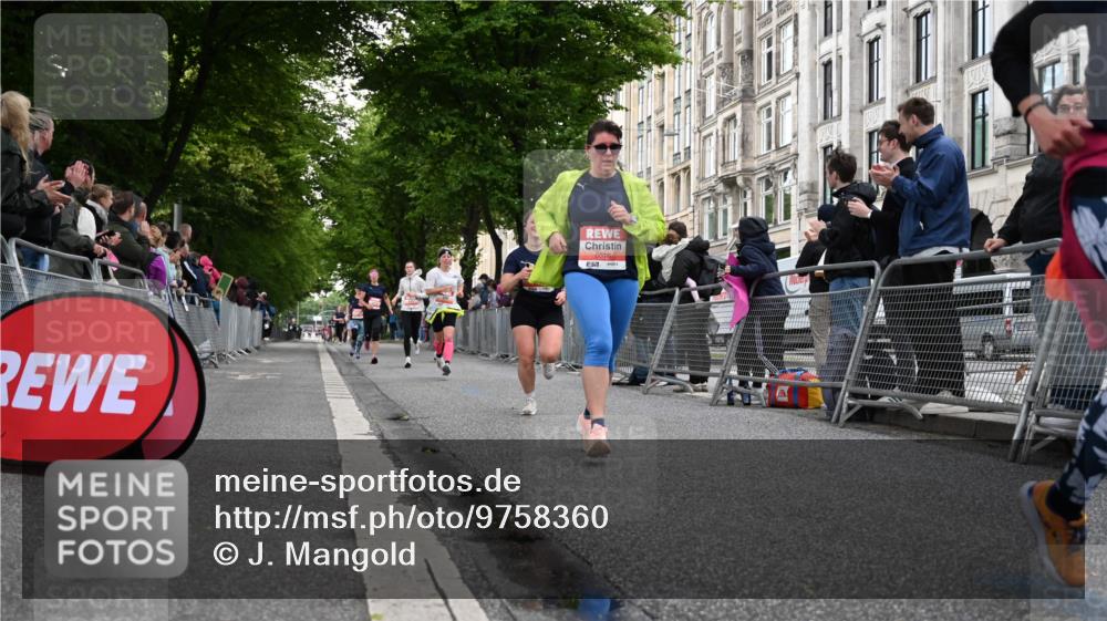 14.06.2026 - REWE Women's Run J. Mangold http://msf.ph/oto/9758360 14.06.2026 10:59:17 Ziel 5117, 5404, 5409, 5418, 5536, 5590, 5634, 5642, 5701, 6016 meine-sportfotos.de