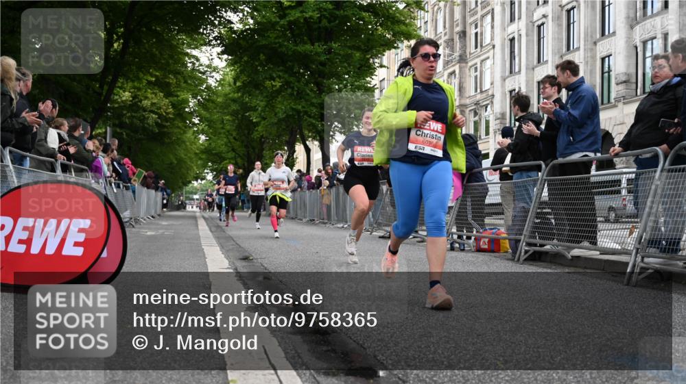 14.06.2026 - REWE Women's Run J. Mangold http://msf.ph/oto/9758365 14.06.2026 10:59:18 Ziel 5117, 5404, 5418, 5536, 5560, 5590, 5634, 5642, 5701, 6016 meine-sportfotos.de