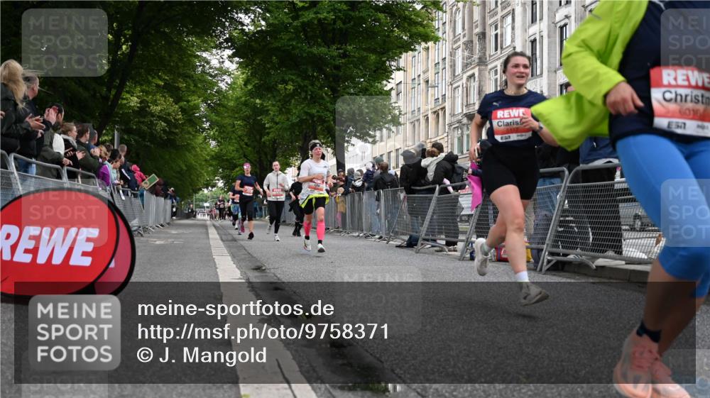 14.06.2026 - REWE Women's Run J. Mangold http://msf.ph/oto/9758371 14.06.2026 10:59:19 Ziel 5117, 5418, 5536, 5560, 5590, 5634, 5642, 6016, 6017 meine-sportfotos.de