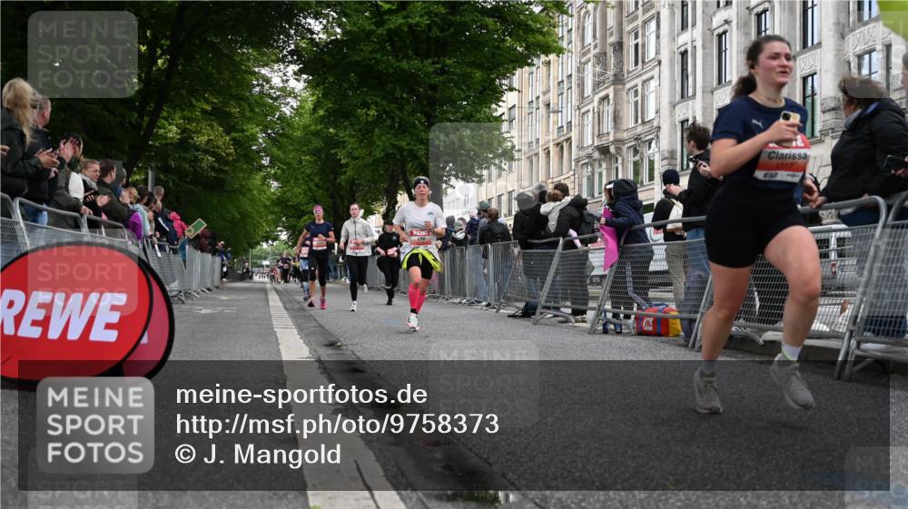 14.06.2026 - REWE Women's Run J. Mangold http://msf.ph/oto/9758373 14.06.2026 10:59:19 Ziel 5117, 5418, 5536, 5560, 5590, 5634, 5642, 6016, 6017 meine-sportfotos.de