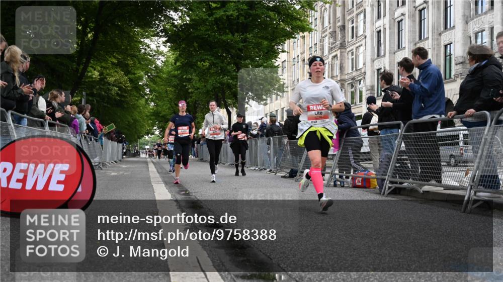 14.06.2026 - REWE Women's Run J. Mangold http://msf.ph/oto/9758388 14.06.2026 10:59:20 Ziel 5117, 5418, 5536, 5560, 5590, 5634, 5642, 6016, 6017 meine-sportfotos.de