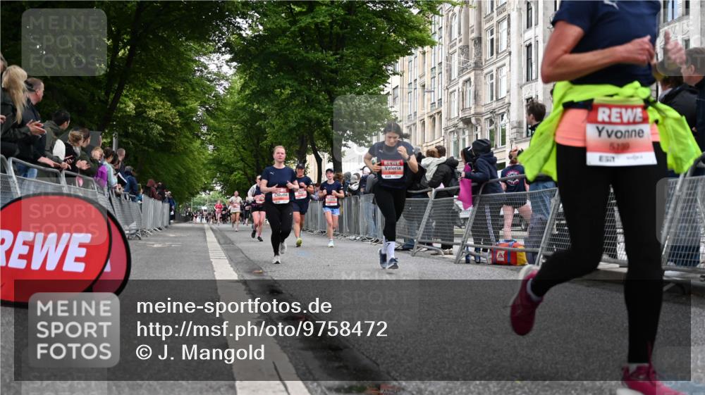 14.06.2026 - REWE Women's Run J. Mangold http://msf.ph/oto/9758472 14.06.2026 10:59:32 Ziel 5094, 5139, 5258, 5886, 5928, 6030, 6031 meine-sportfotos.de