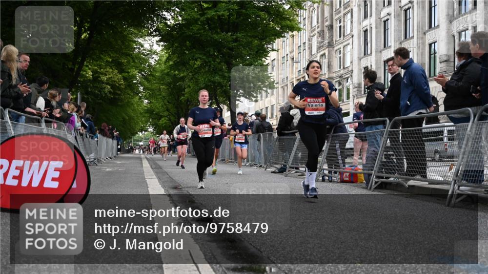 14.06.2026 - REWE Women's Run J. Mangold http://msf.ph/oto/9758479 14.06.2026 10:59:33 Ziel 5094, 5139, 5217, 5258, 5569, 5886, 5928, 6030, 6031 meine-sportfotos.de