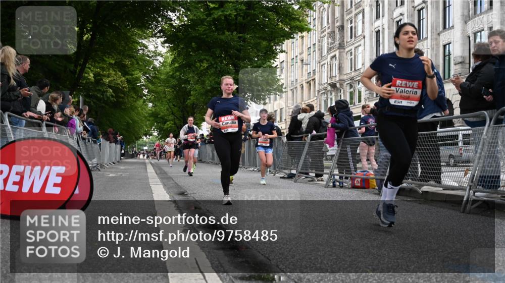 14.06.2026 - REWE Women's Run J. Mangold http://msf.ph/oto/9758485 14.06.2026 10:59:34 Ziel 5094, 5139, 5217, 5258, 5569, 5873, 5886, 6030, 6031 meine-sportfotos.de