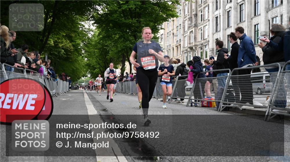 14.06.2026 - REWE Women's Run J. Mangold http://msf.ph/oto/9758492 14.06.2026 10:59:34 Ziel 5094, 5139, 5217, 5258, 5569, 5873, 5886, 6030, 6031 meine-sportfotos.de