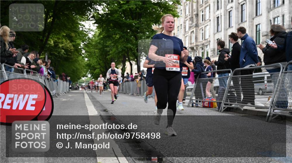 14.06.2026 - REWE Women's Run J. Mangold http://msf.ph/oto/9758498 14.06.2026 10:59:35 Ziel 5094, 5139, 5217, 5258, 5569, 5873, 5886, 6030, 6031 meine-sportfotos.de