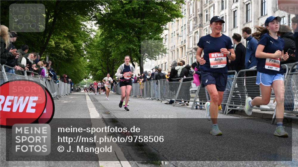 14.06.2026 - REWE Women's Run J. Mangold http://msf.ph/oto/9758506 14.06.2026 10:59:36 Ziel 5094, 5139, 5217, 5258, 5569, 5873, 5886, 6030, 6031 meine-sportfotos.de