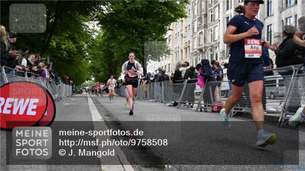 14.06.2026 - REWE Women's Run J. Mangold http://msf.ph/oto/9758508 14.06.2026 10:59:36 Ziel 5094, 5139, 5217, 5258, 5569, 5873, 5886, 6030, 6031 meine-sportfotos.de