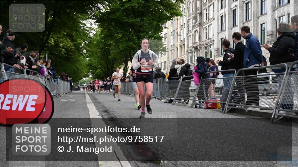 14.06.2026 - REWE Women's Run J. Mangold http://msf.ph/oto/9758517 14.06.2026 10:59:37 Ziel 5094, 5217, 5258, 5569, 5873, 5886, 6030, 6031 meine-sportfotos.de