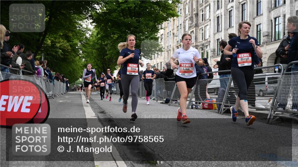 14.06.2026 - REWE Women's Run J. Mangold http://msf.ph/oto/9758565 14.06.2026 10:59:47 Ziel 5101, 5274, 5286, 5340, 5526, 5801, 5821, 5892, 6034, 6035 meine-sportfotos.de