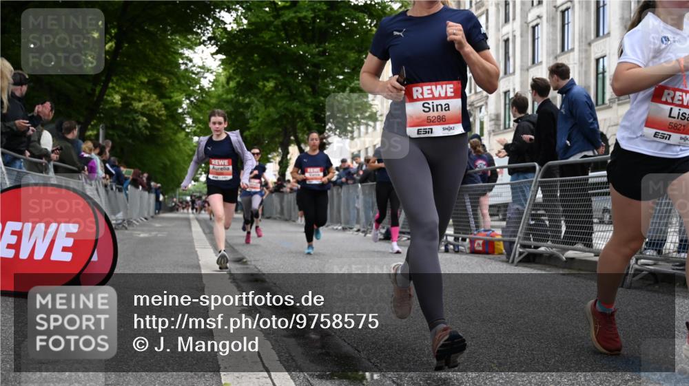 14.06.2026 - REWE Women's Run J. Mangold http://msf.ph/oto/9758575 14.06.2026 10:59:48 Ziel 5101, 5274, 5284, 5286, 5340, 5526, 5801, 5821, 5892, 6034, 6035 meine-sportfotos.de