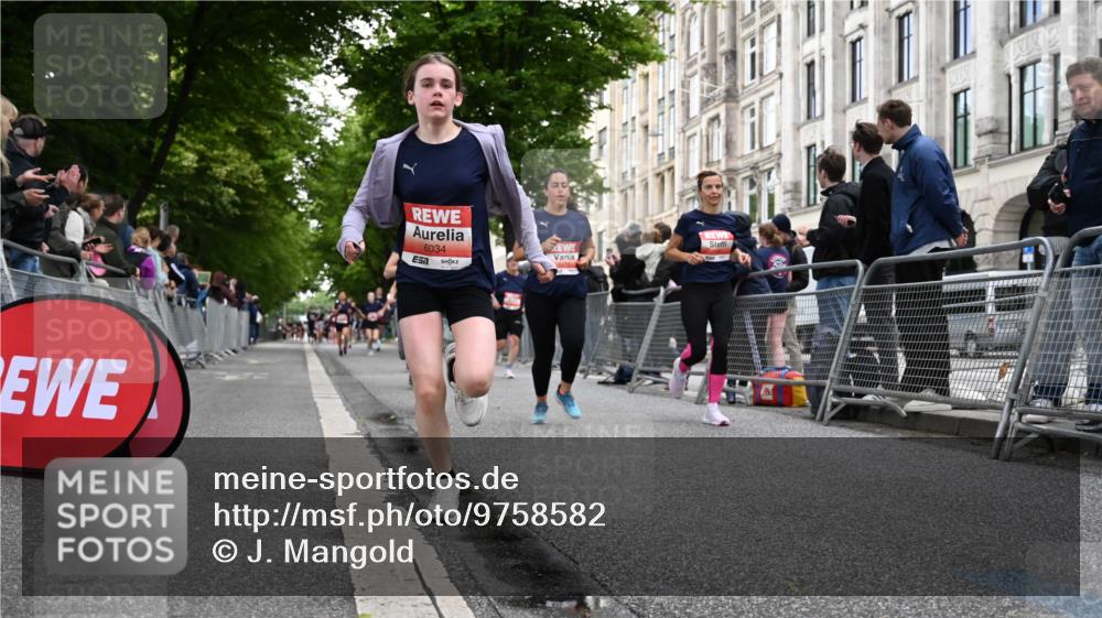 14.06.2026 - REWE Women's Run J. Mangold http://msf.ph/oto/9758582 14.06.2026 10:59:49 Ziel 5101, 5274, 5284, 5286, 5340, 5526, 5801, 5821, 5892, 6034, 6035 meine-sportfotos.de