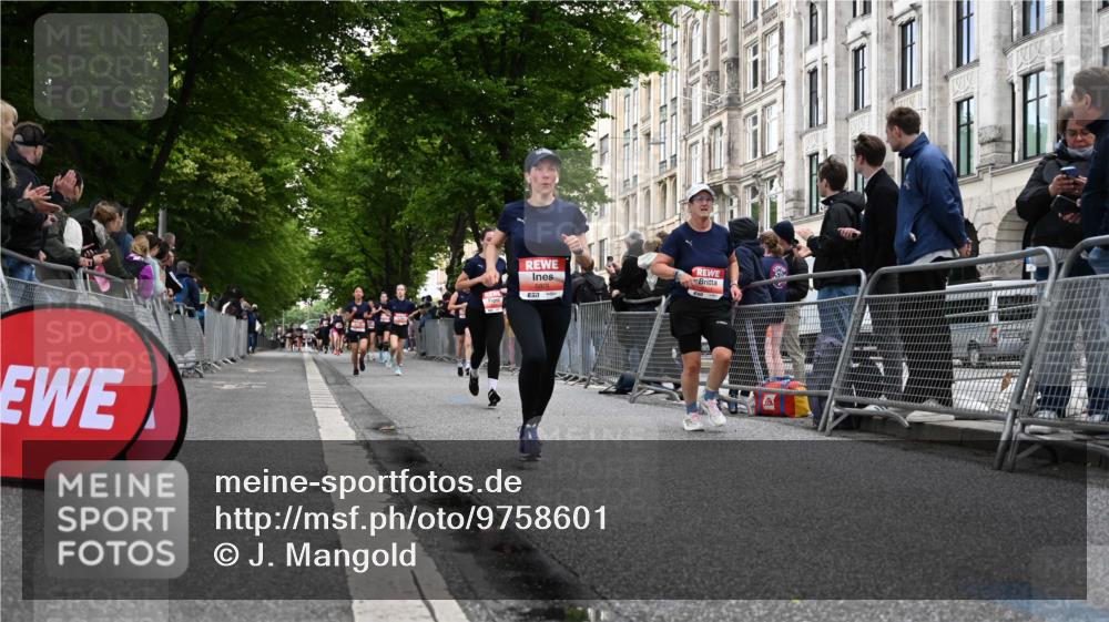 14.06.2026 - REWE Women's Run J. Mangold http://msf.ph/oto/9758601 14.06.2026 10:59:51 Ziel 5101, 5274, 5284, 5286, 5526, 5792, 5801, 5821, 5892, 5930, 5954, 6034, 6035 meine-sportfotos.de