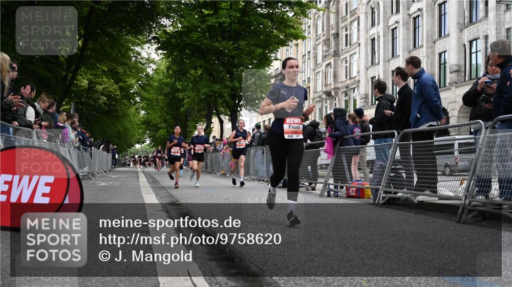 14.06.2026 - REWE Women's Run J. Mangold http://msf.ph/oto/9758620 14.06.2026 10:59:53 Ziel 5101, 5274, 5284, 5792, 5801, 5892, 5930, 5954, 6035 meine-sportfotos.de