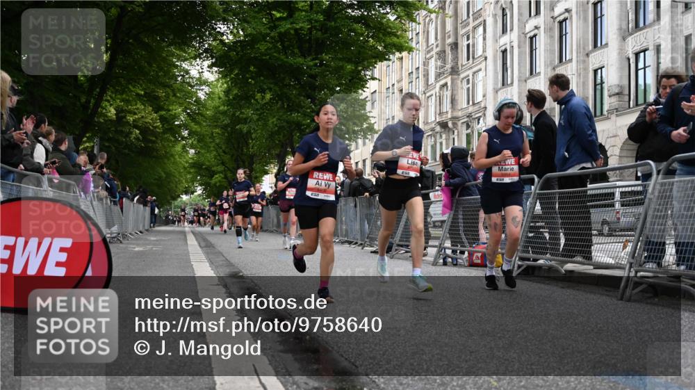 14.06.2026 - REWE Women's Run J. Mangold http://msf.ph/oto/9758640 14.06.2026 10:59:56 Ziel 5101, 5233, 5284, 5322, 5792, 5801, 5930, 5954 meine-sportfotos.de