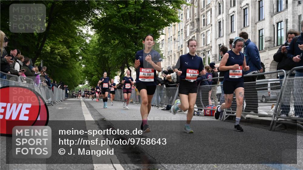 14.06.2026 - REWE Women's Run J. Mangold http://msf.ph/oto/9758643 14.06.2026 10:59:56 Ziel 5101, 5233, 5284, 5322, 5792, 5801, 5930, 5954 meine-sportfotos.de
