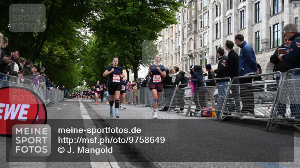 14.06.2026 - REWE Women's Run J. Mangold http://msf.ph/oto/9758649 14.06.2026 10:59:58 Ziel 5143, 5233, 5284, 5322, 5792, 5930, 5954 meine-sportfotos.de
