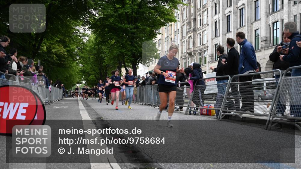 14.06.2026 - REWE Women's Run J. Mangold http://msf.ph/oto/9758684 14.06.2026 11:00:02 Ziel 5143, 5233, 5322, 5403, 5691, 5692, 6040 meine-sportfotos.de