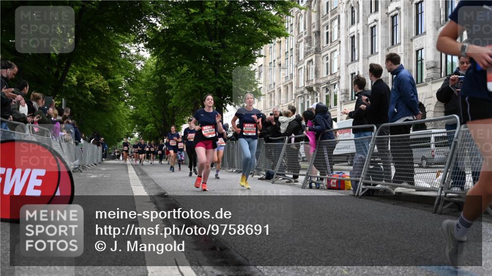 14.06.2026 - REWE Women's Run J. Mangold http://msf.ph/oto/9758691 14.06.2026 11:00:03 Ziel 5143, 5233, 5322, 5403, 5415, 5691, 5692, 5782, 5929, 6019, 6040 meine-sportfotos.de
