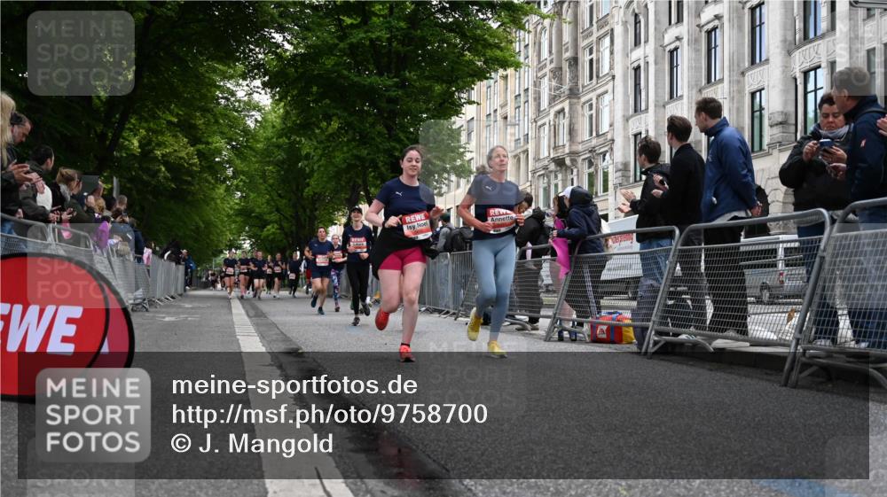14.06.2026 - REWE Women's Run J. Mangold http://msf.ph/oto/9758700 14.06.2026 11:00:04 Ziel 5143, 5233, 5322, 5403, 5415, 5691, 5692, 5782, 5929, 6019, 6040 meine-sportfotos.de