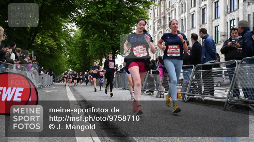 14.06.2026 - REWE Women's Run J. Mangold http://msf.ph/oto/9758710 14.06.2026 11:00:05 Ziel 5143, 5403, 5415, 5691, 5692, 5782, 5929, 6019, 6040 meine-sportfotos.de
