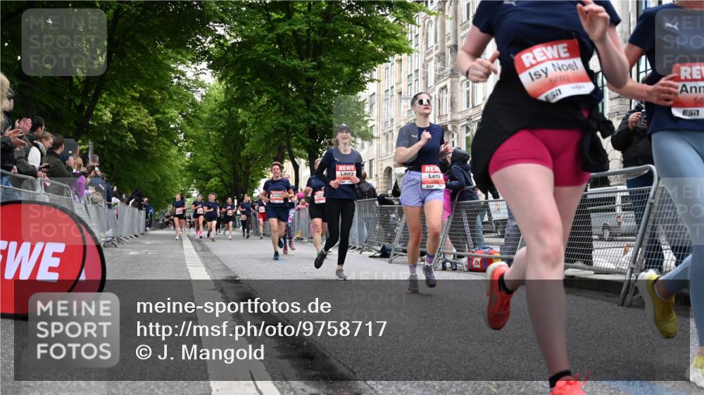 14.06.2026 - REWE Women's Run J. Mangold http://msf.ph/oto/9758717 14.06.2026 11:00:06 Ziel 5143, 5403, 5415, 5691, 5692, 5782, 5929, 6019, 6040 meine-sportfotos.de