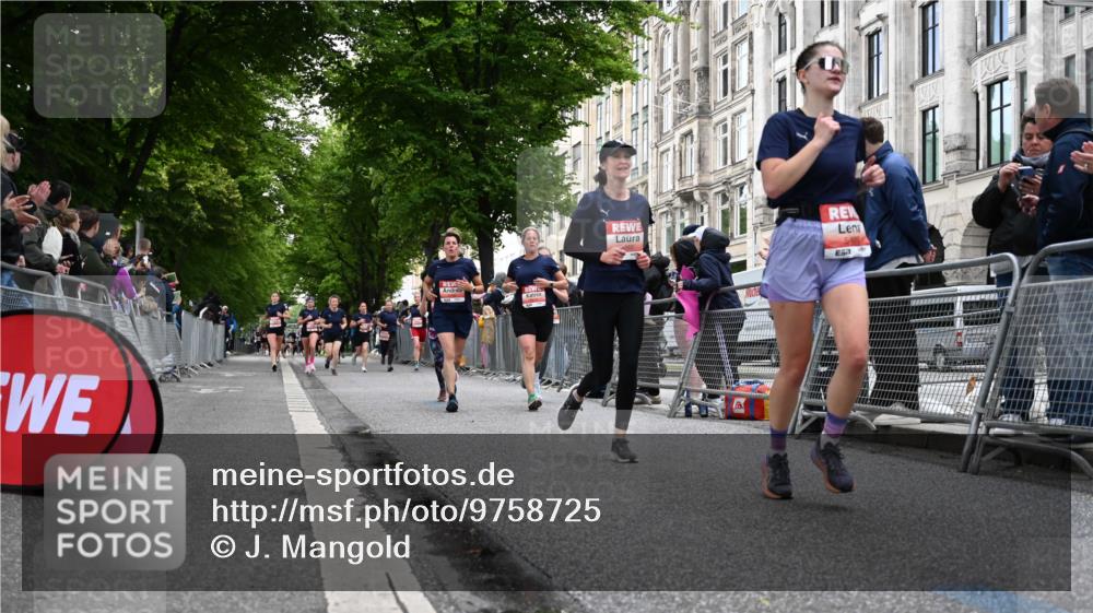 14.06.2026 - REWE Women's Run J. Mangold http://msf.ph/oto/9758725 14.06.2026 11:00:06 Ziel 5143, 5403, 5415, 5691, 5692, 5782, 5929, 6019, 6040 meine-sportfotos.de