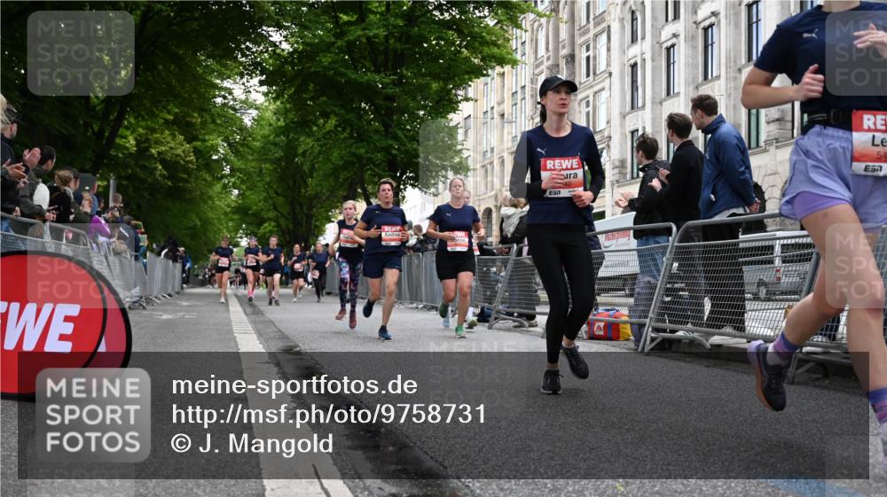 14.06.2026 - REWE Women's Run J. Mangold http://msf.ph/oto/9758731 14.06.2026 11:00:07 Ziel 5001, 5002, 5004, 5143, 5403, 5415, 5691, 5692, 5719, 5782, 5929, 6019, 6040 meine-sportfotos.de